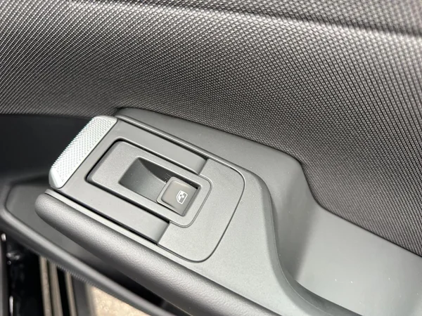 VOLKSWAGEN ID.Polo (2026) — foto 9 van 24