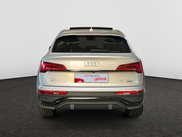 AUDI Q5 Sportback PHEV (2021) — foto 23 van 24