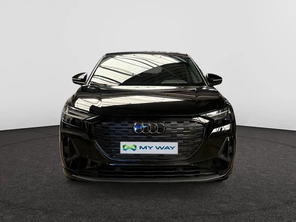 AUDI Q4 Sportback e-tron (2024) — foto 19 van 22
