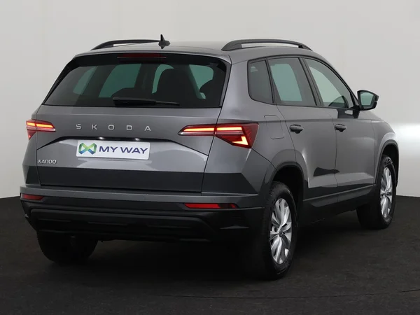 SKODA Karoq (2024) — foto 12 van 19