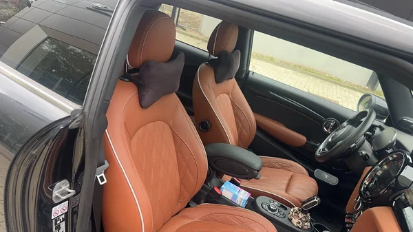 MINI Cooper (2024) — foto 13 van 13