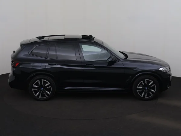 BMW iX3 (2022) — foto 32 van 36