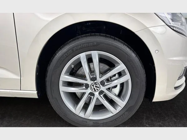 Volkswagen Touran (2024) — foto 27 van 28