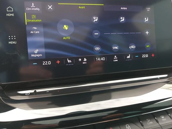 SKODA Octavia Combi Dsl (2025) — foto 21 van 31