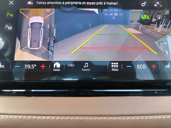 SKODA Enyaq Coupé (2025) — foto 15 van 37