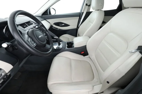 Jaguar E-Pace (2020) — foto 16 van 16