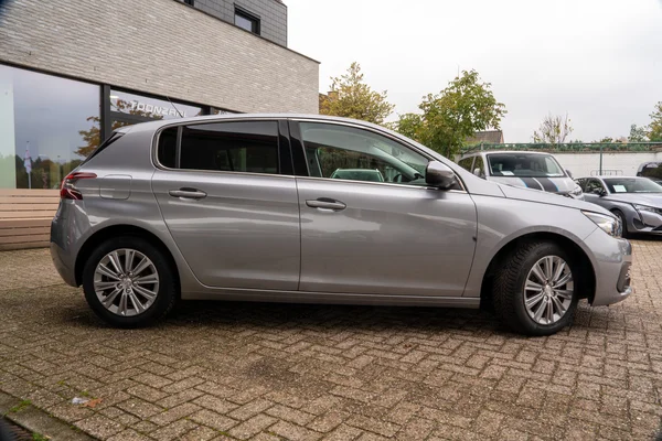 Peugeot 308 (2021) — foto 29 van 64