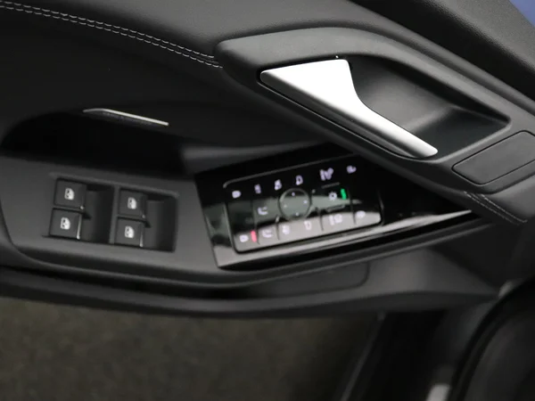AUDI A6 Sportback e-tron (2025) — foto 6 van 29