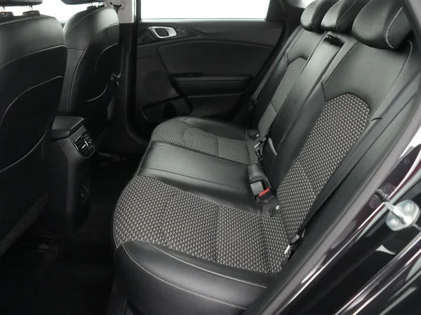 Kia cee'd (2024) — foto 7 van 21