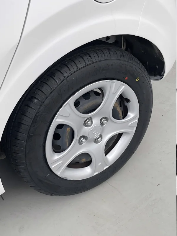 Kia Picanto (2021) — foto 31 van 41