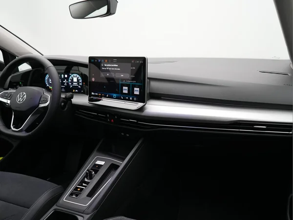 VOLKSWAGEN Golf VIII (2026) — foto 9 van 10