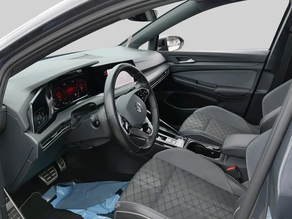 Volkswagen Golf (2023) — foto 17 van 18