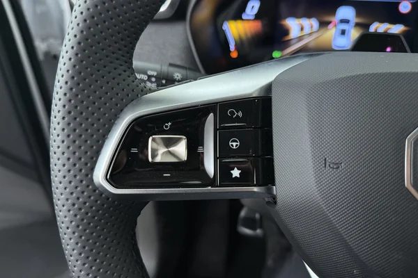 MG ZS Hybrid+ (HEV) (2026) — foto 6 van 16