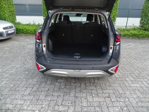 Kia Sportage (2023) — foto 9 van 26