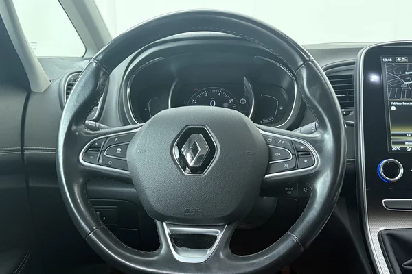 Renault Grand Scenic (2021) — foto 2 van 23