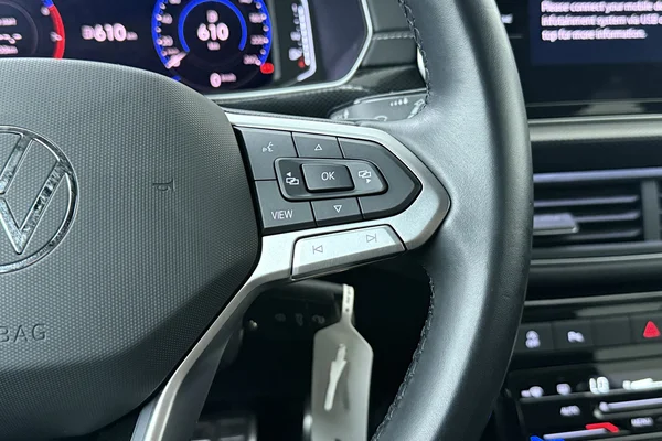 Volkswagen T-Cross (2025) — foto 8 van 21