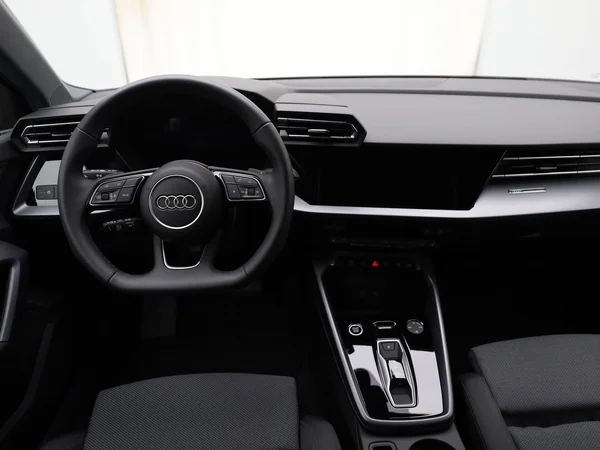 AUDI A3 Allstreet (2024) — foto 16 van 18