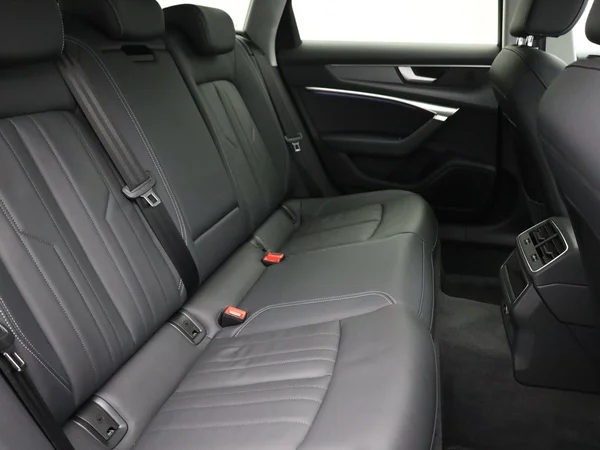 AUDI A6 Avant (2024) — foto 6 van 24