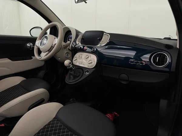 FIAT 500C (2021) — foto 3 van 25