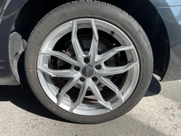 AUDI A4 Avant (2019) — foto 5 van 21