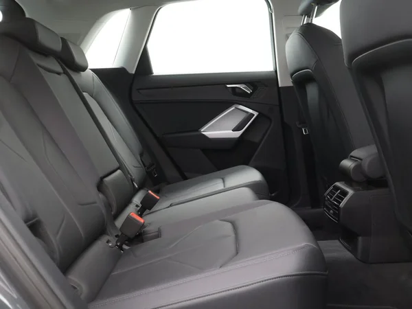 AUDI Q3 PHEV (2022) — foto 13 van 23