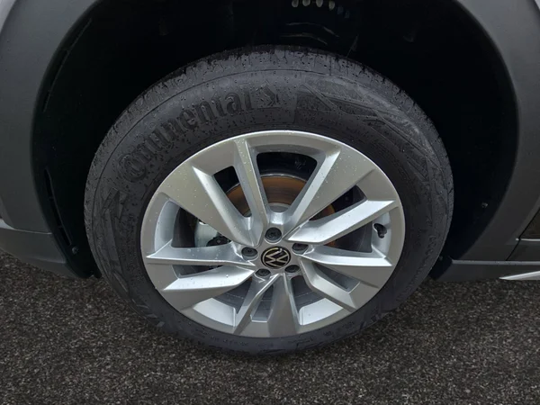 VOLKSWAGEN Taigo (2025) — foto 16 van 24
