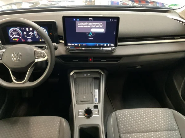 VOLKSWAGEN T-Roc (2025) — foto 3 van 22