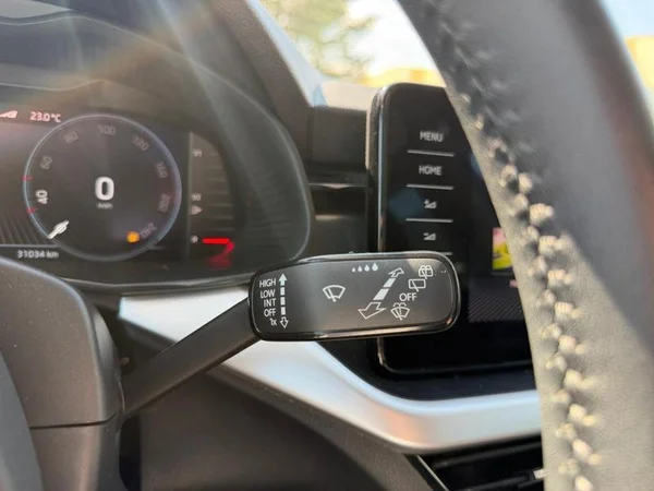 SKODA Kamiq (2022) — foto 18 van 31