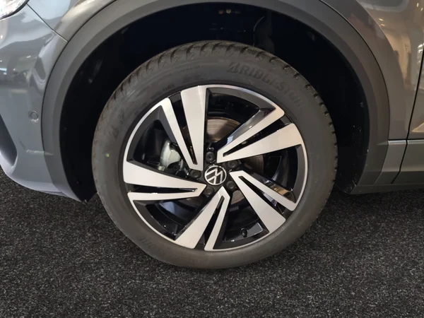 VOLKSWAGEN T-Roc (2026) — foto 6 van 24