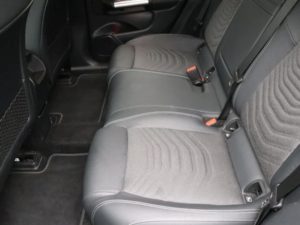 Mercedes-Benz EQA (2023) — foto 10 van 25