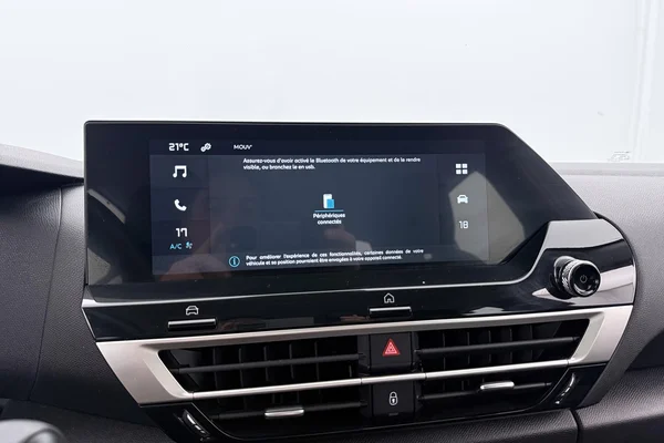 Citroen C4 (2023) — foto 3 van 32