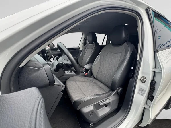 VOLKSWAGEN Tiguan (2024) — foto 19 van 24