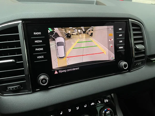 SKODA Karoq (2025) — foto 5 van 13