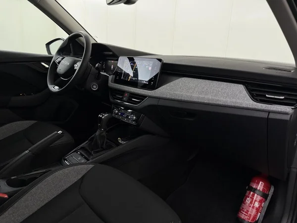 SKODA Kamiq (2025) — foto 10 van 18