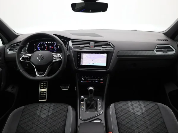 VOLKSWAGEN Tiguan (2023) — foto 22 van 23