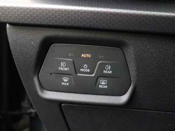 SEAT Leon (2023) — foto 6 van 27