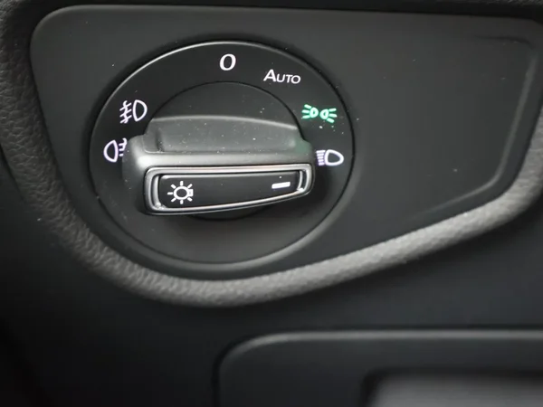 Volkswagen Touran (2023) — foto 17 van 31