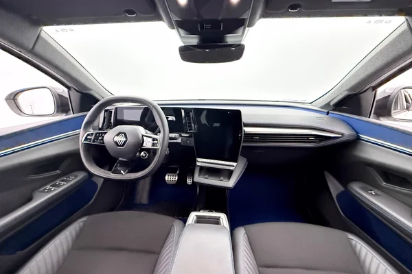 Renault E-Scenic E-Tech (2025) — foto 9 van 30