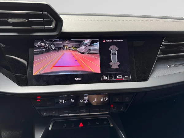 AUDI A3 Sportback (2024) — foto 4 van 14