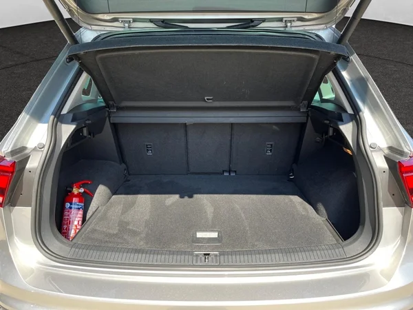 VOLKSWAGEN Tiguan (2019) — foto 20 van 22