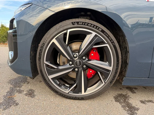 AUDI A6 Avant e-tron (2025) — foto 23 van 24