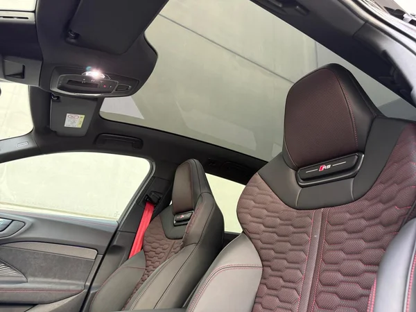 AUDI RS 5 Avant PHEV (2026) — foto 10 van 21