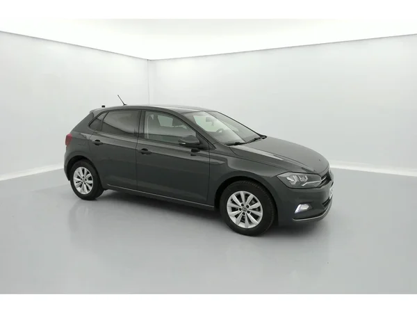 VOLKSWAGEN Polo (2021) — foto 2 van 36