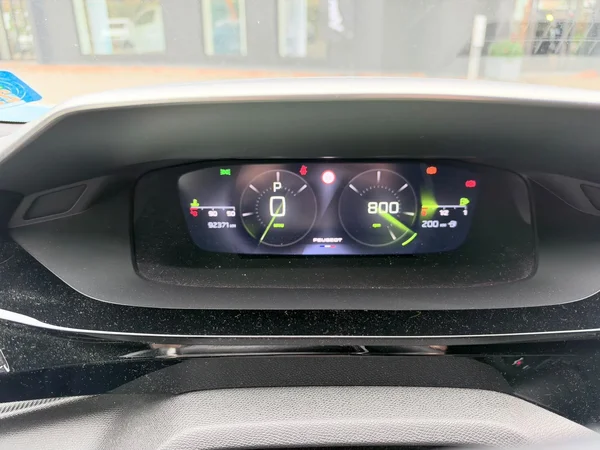 Peugeot 308 (2022) — foto 16 van 16