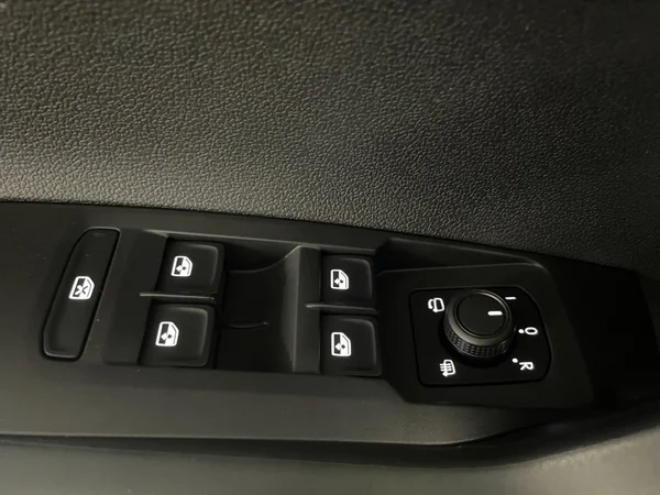 VOLKSWAGEN Taigo (2024) — foto 5 van 15