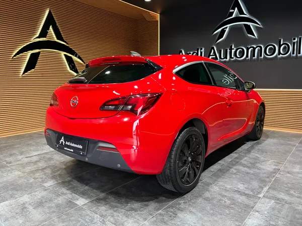 Opel Astra (2017) — foto 15 van 20