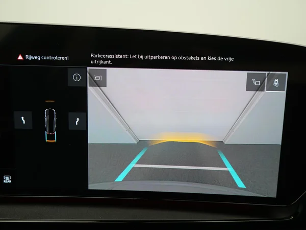 AUDI Q6 e-tron (2025) — foto 33 van 40