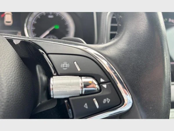Skoda Karoq (2022) — foto 11 van 24