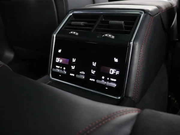 PORSCHE Panamera (2020) — foto 25 van 36
