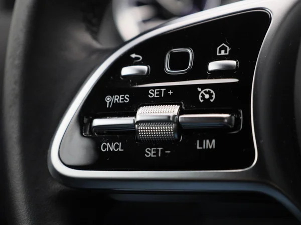 Mercedes-Benz EQA (2024) — foto 13 van 43